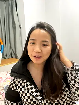 Hmm 0303 online show from December 2025 02:34:02 PM