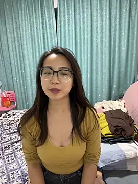 Hmm 0303 online show from December 2025 02:35:02 PM