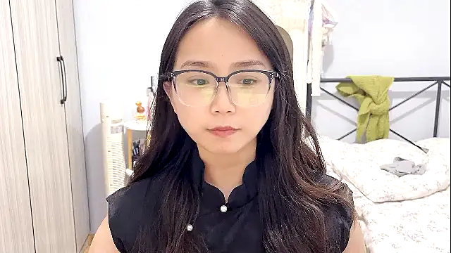 Hmm 0303 online show from April 2026 04:40:02 PM