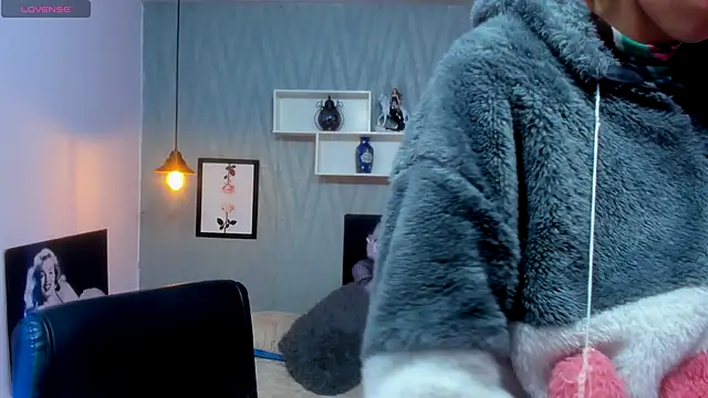 Valery clk online show from November 2025 07:46:02 PM