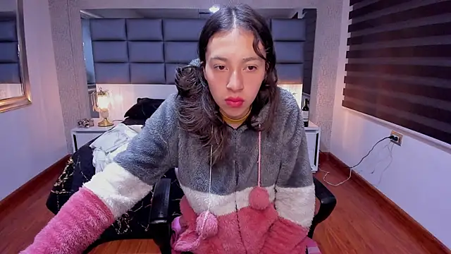 Valery clk online show from November 2025 12:07:01 PM