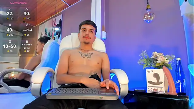 NicolasRey1 online show from November 2025 05:19:02 AM