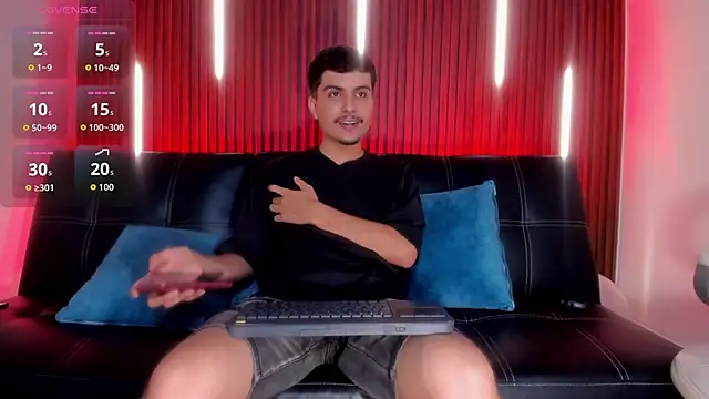 NicolasRey1 online show from November 2025 05:09:02 AM