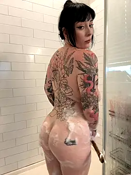 Snapshot of LoveDovexxx chatting on November 2025 07:46:02 PM LoveDovexxx online show from November 2025 07:46:02 PM