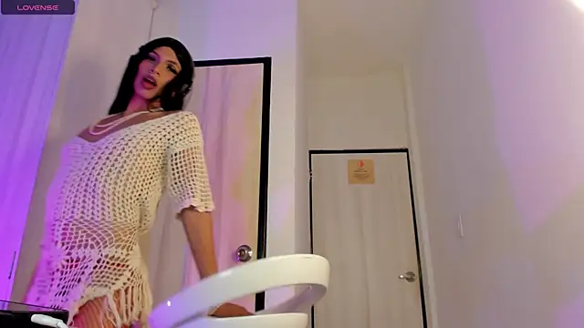Dominique Rae online show from June 2026 06:29:02 AM
