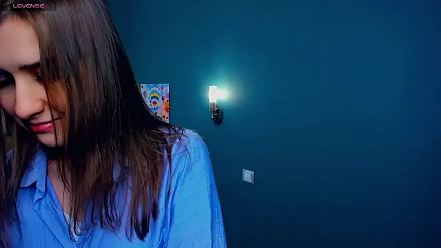 JosieNadile online show from November 2025 04:36:01 PM