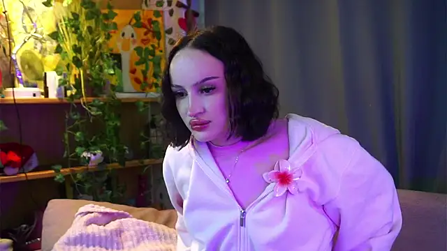 DeniceDozier online show from November 2025 07:44:01 AM