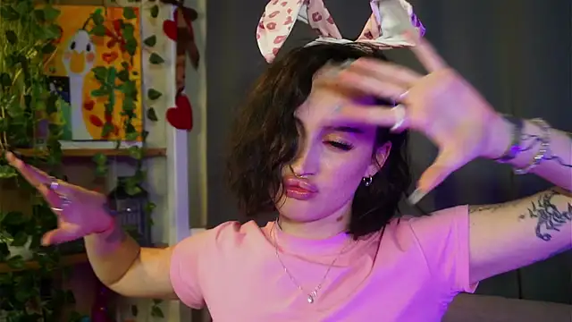 DeniceDozier online show from November 2025 07:50:02 PM