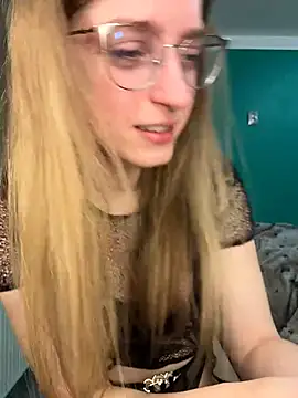 EveLunny online show from January 2026 02:49:01 AM