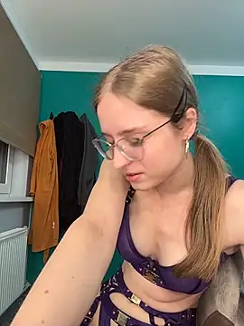 EveLunny online show from February 2026 11:10:01 PM