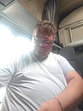 Grase44 online show from February 2026 01:28:01 PM