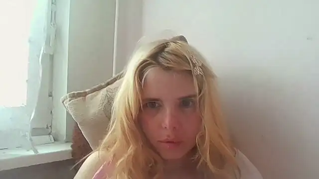 HornyElena online show from June 2026 01:09:02 PM