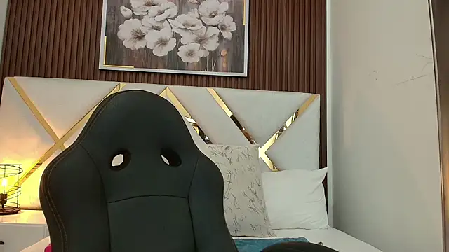  Aliya  online show from November 2025 02:51:01 PM