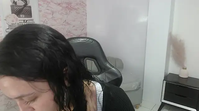 Snapshot of eden_vice_t chatting on November 2025 07:57:01 PM eden vice t online show from November 2025 07:57:01 PM