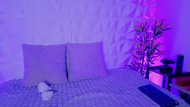  ViolletteNoir  online show from November 2025 08:30:02 PM