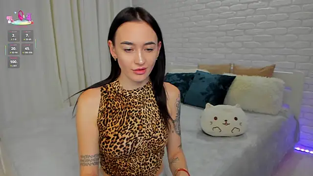 Megan Cuddly online show from November 2025 09:13:01 PM