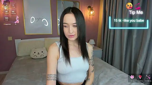 Megan Cuddly online show from November 2025 01:21:02 PM