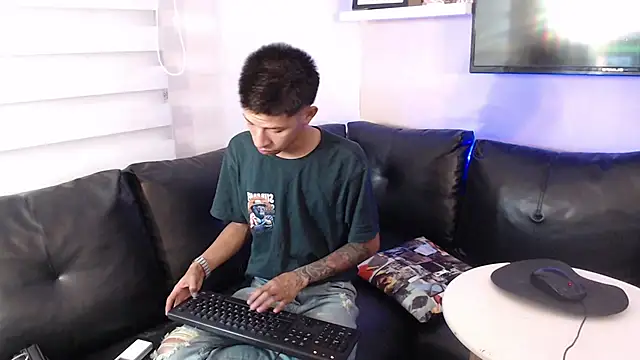 Tessachains 2  online show from January 2026 03:59:01 PM