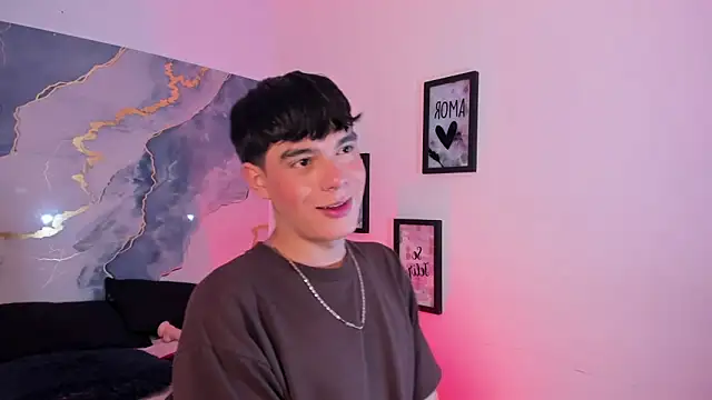 Isaac Kurtt online show from November 2025 07:38:01 PM