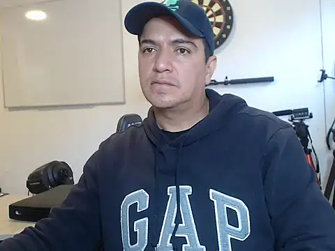 yayo 33 online show from November 2025 08:54:01 PM