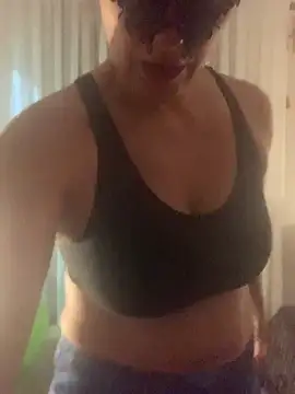 Snapshot of massagistahotbrunette chatting on November 2025 07:23:02 PM massagistahotbrunette online show from November 2025 07:23:02 PM