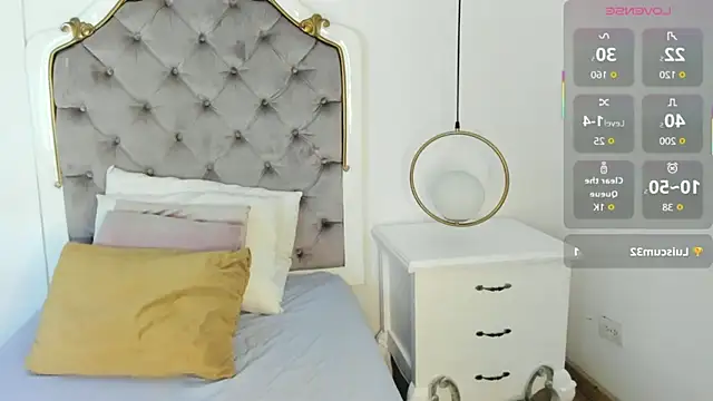 dakota lee20 online show from November 2025 12:30:01 PM