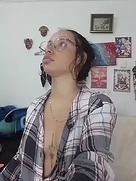 Snapshot of kiaralenon chatting on November 2025 02:47:02 AM kiaralenon online show from November 2025 02:47:02 AM