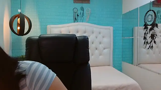 pixie kat online show from November 2025 08:08:01 PM