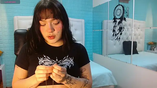 pixie kat online show from November 2025 07:29:01 PM