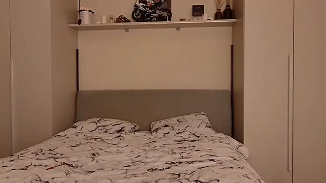 Hot-therapy4u online show from November 2025 07:14:02 PM