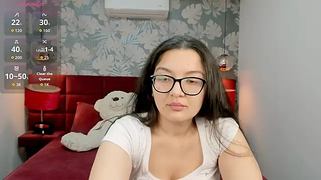 ZarifaEastWonder online show from November 2025 08:22:02 AM