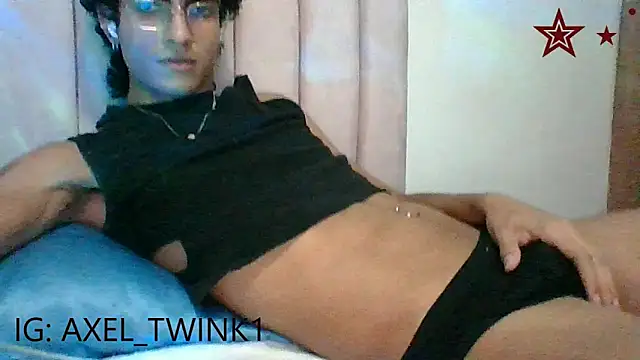 Snapshot of axel_love13 chatting on January 2026 04:50:02 AM axel love13 online show from January 2026 04:50:02 AM