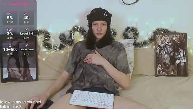 Snapshot of RaidenXL chatting on February 2026 04:57:02 PM RaidenXL online show from February 2026 04:57:02 PM