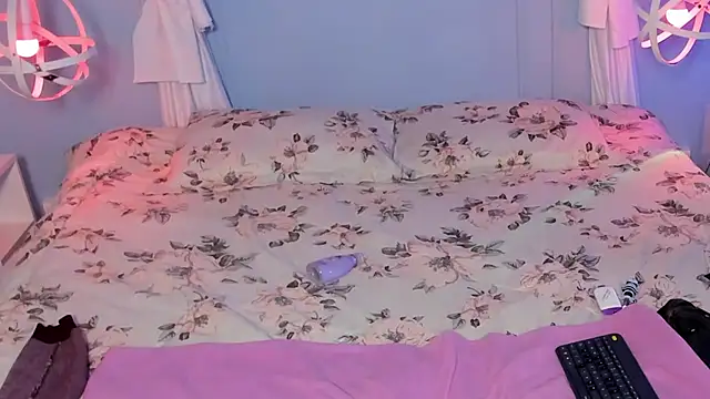 ArtemisaMoonn online show from November 2025 07:46:02 PM