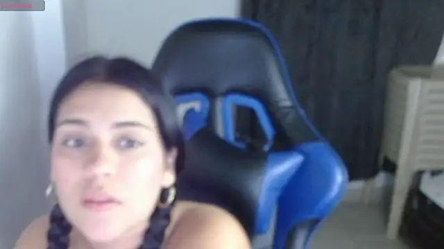 Alexita2121 online show from November 2025 04:56:02 AM