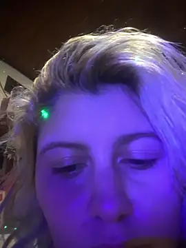 Hollywouldd online show from November 2025 07:11:02 AM