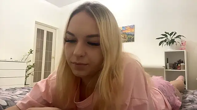 GingerMikos online show from November 2025 03:22:01 PM