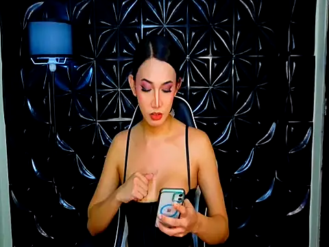 lilycruz99 online show from November 2025 01:41:02 AM