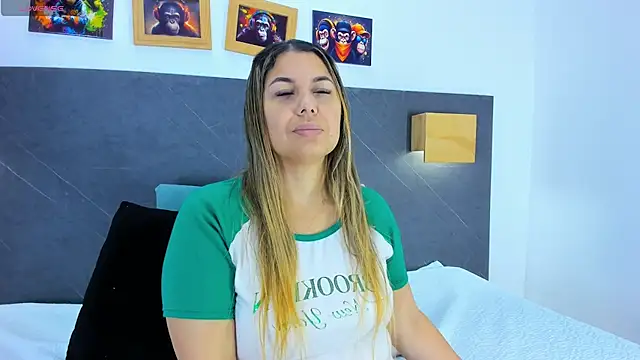 Andhrea Vale online show from February 2026 11:49:01 AM