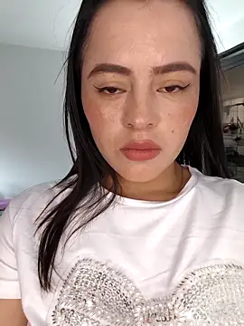 ALEJA  22 online show from November 2025 06:01:01 PM