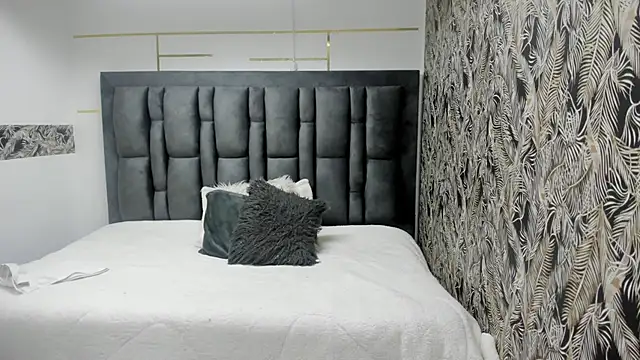 Nina  Sky online show from November 2025 12:05:02 PM