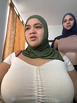 sweetmuslim01 online show from October 2025 04:31:02 PM