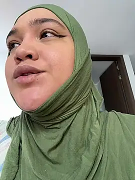 Snapshot of sweetmuslim01 chatting on February 2026 04:38:02 PM sweetmuslim01 online show from February 2026 04:38:02 PM