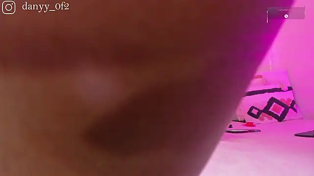 Daniihot   online show from February 2026 05:04:01 AM