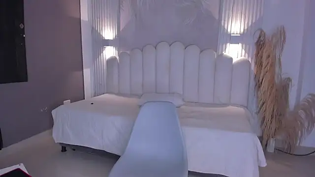 Nicky  21 online show from November 2025 06:51:02 PM