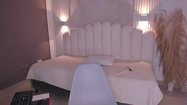 Nicky  21 online show from November 2025 06:53:02 PM