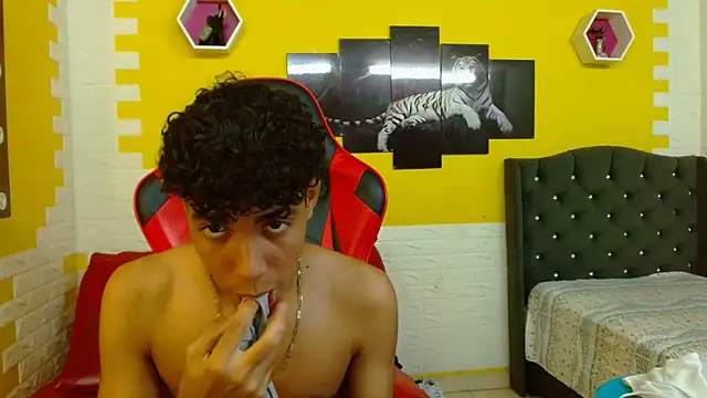 leam 1 online show from November 2025 10:20:01 PM