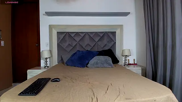 OurPerfectMix online show from November 2025 03:29:02 AM