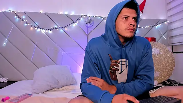 jov and thomas online show from November 2025 08:04:01 AM