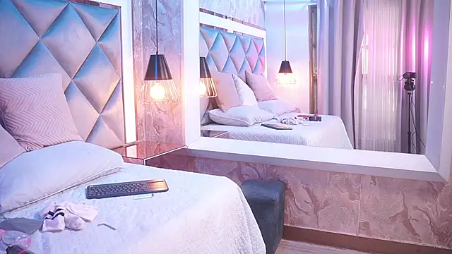 crystal gilton online show from February 2026 07:09:02 PM